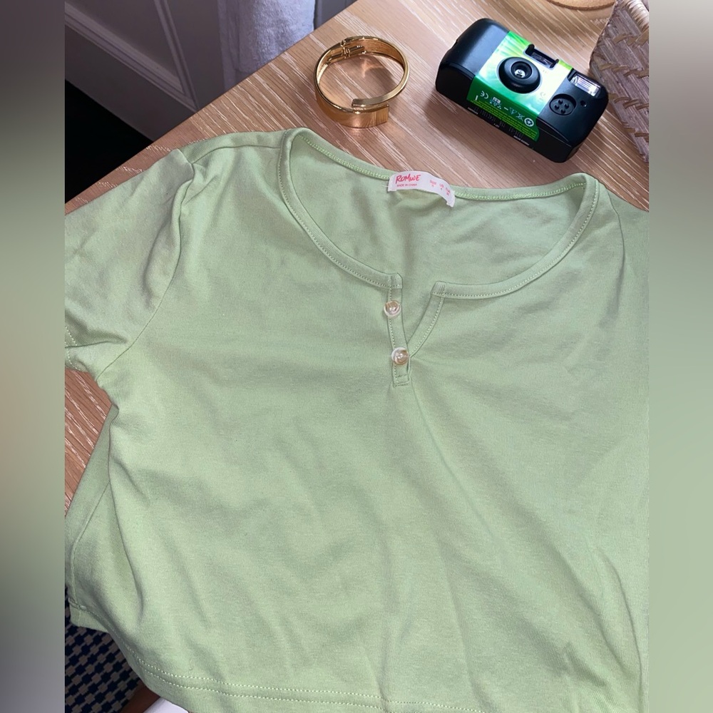 Simple Cropped T-shirt